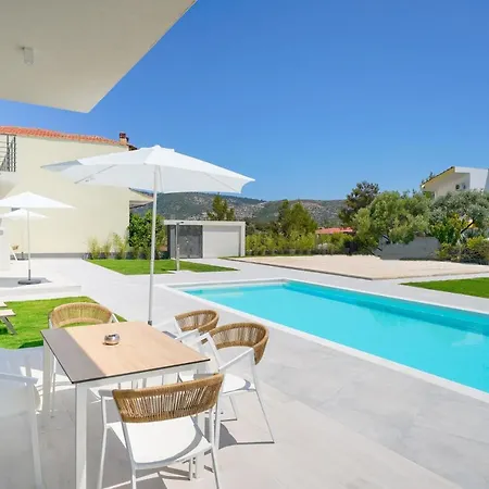 Filoxenia Luxury Apartamento Potos