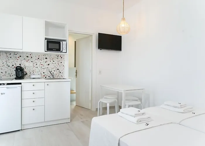 Filoxenia Luxury شقة