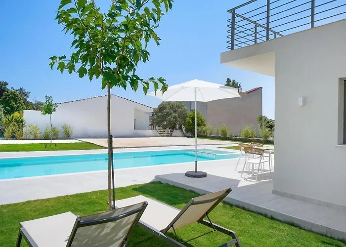 Filoxenia Luxury بوتوس