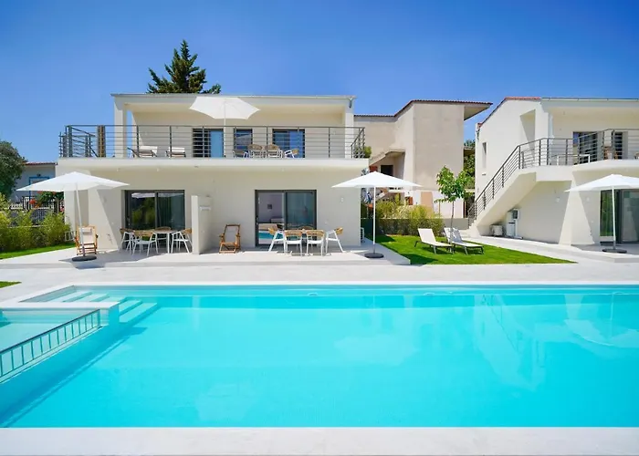 Filoxenia Luxury بوتوس